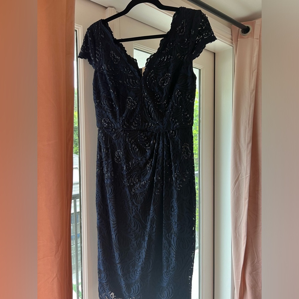 Adrianna Papell cocktail Navy Dress - size 4 NWT